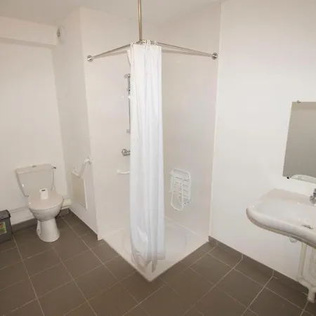 For 2 People, Adapted To People With A Disability *